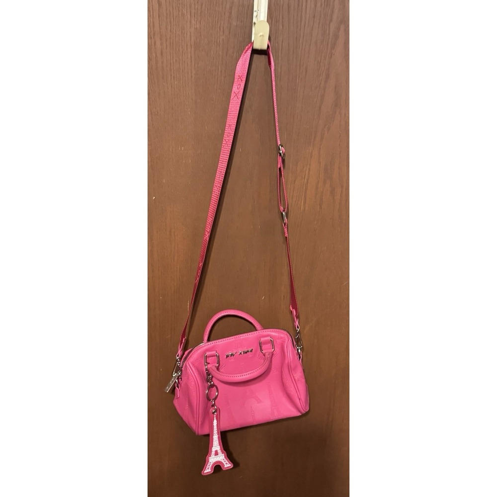 Betsey Johnson Purse Embossed Eiffel Tower Pink Shoulder Strap Key Ring GTb5